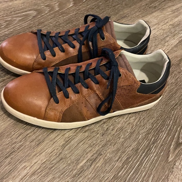 Bull Boxer Leather Sneakers (US size men’s 9) - Picture 2 of 7